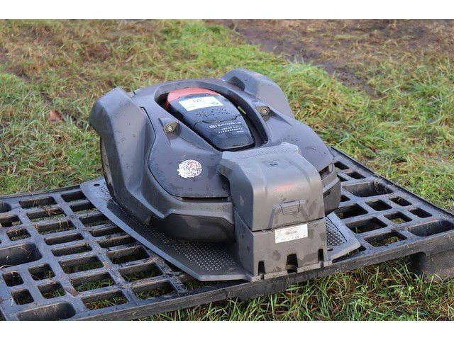 Robotmaaier husqvarna cs p2-430 elektrisch 2016 - afbeelding 1 van  1