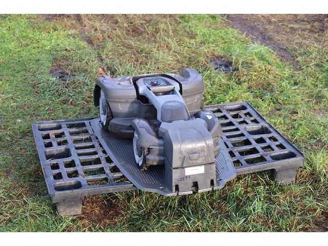 Robotmaaier husqvarna cs p25-435x 2019 - afbeelding 1 van  1