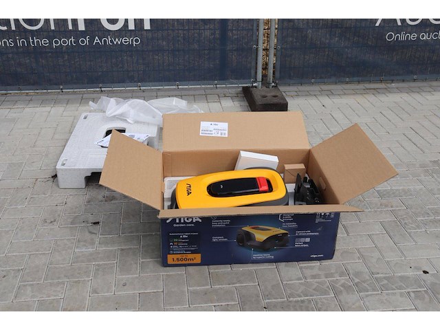 Robotmaaier stiga a 15v elektrisch in doos nieuw met gps-systeem - afbeelding 1 van  1