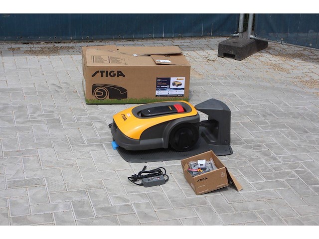 Robotmaaier stiga a1000 elektrisch (gps systeem) nieuw - afbeelding 1 van  1