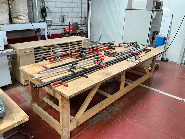 Robuuste houten werkbank - afbeelding 4 van  4