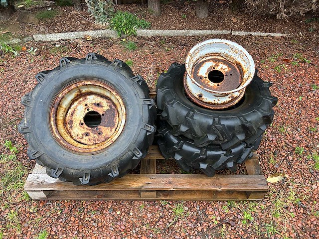 Rockwell banden met velgen - afbeelding 1 van  5