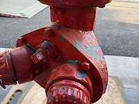 Rode brandkraan - afbeelding 2 van  3