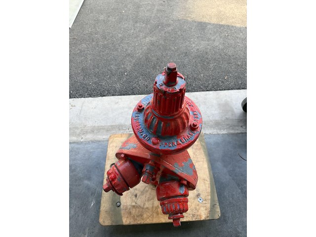 Rode brandkraan - afbeelding 3 van  3