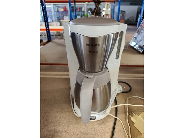 Rode philips broodrooster met 2 sleuven, filterkoffiezetapparaat wit philips cafe gaia met roestvrijstalen thermoskan, kruimeldief alessi, bloeddrukmeter braun, 16 diverse boeken - afbeelding 6 van  10
