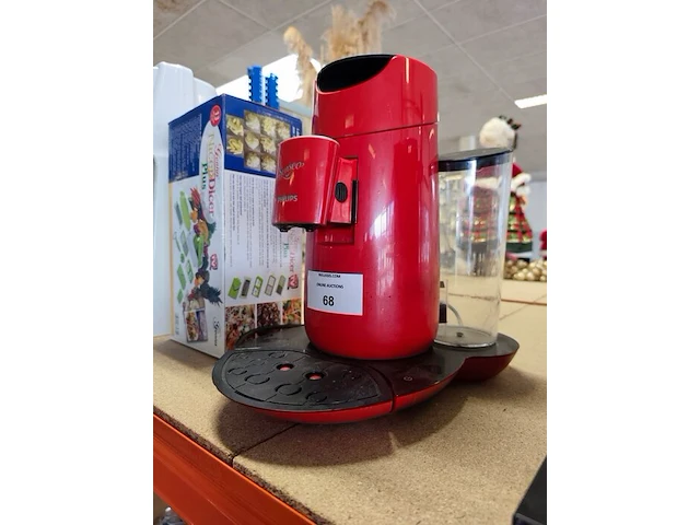 Rode philips senseo twist koffiemachine, snijmachine nicer dicer, sodastream bruiswatertoestel met bijbehorende 60l co2 cilinder met blauwe dop, microgolfoven panasonic nn-e20wwmepe - afbeelding 2 van  7