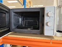 Rode philips senseo twist koffiemachine, snijmachine nicer dicer, sodastream bruiswatertoestel met bijbehorende 60l co2 cilinder met blauwe dop, microgolfoven panasonic nn-e20wwmepe - afbeelding 7 van  7