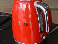Rode smeg waterkoker model klf03 (18) - afbeelding 4 van  5