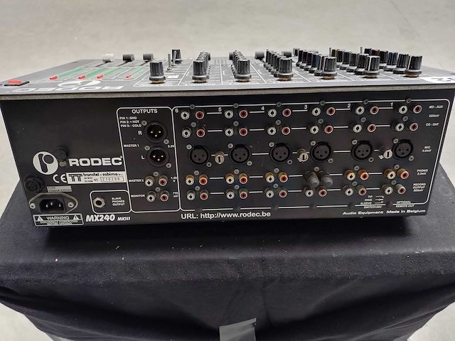 Rodec - mx240 mkiii - analog mixing console - afbeelding 3 van  4