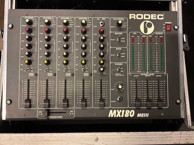 Rodec mx180mk3 discobar + synq cdx-1 dubbele cd speler - afbeelding 3 van  5