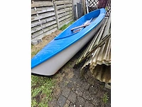 Roeiboot blauw
