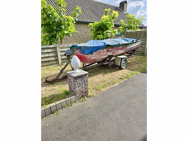 Roeiboot rood met trailer - afbeelding 2 van  11