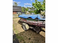 Roeiboot rood met trailer - afbeelding 4 van  11