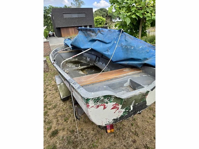 Roeiboot rood met trailer - afbeelding 5 van  11