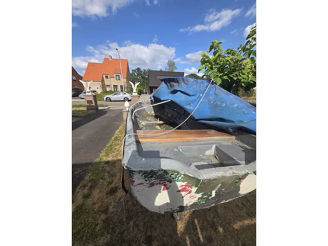 Roeiboot rood met trailer - afbeelding 6 van  11