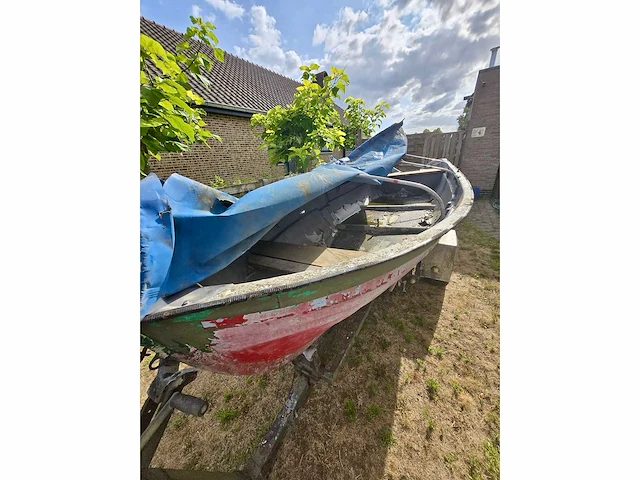 Roeiboot rood met trailer - afbeelding 8 van  11
