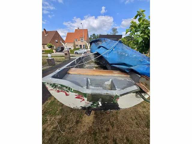 Roeiboot rood met trailer - afbeelding 2 van  11