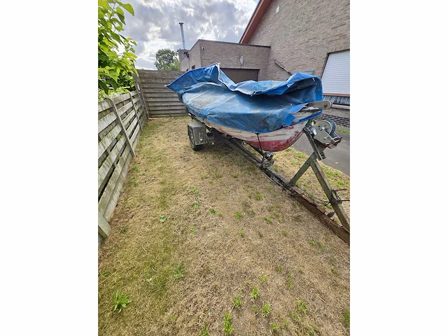 Roeiboot rood met trailer - afbeelding 5 van  11