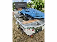 Roeiboot rood met trailer - afbeelding 2 van  11
