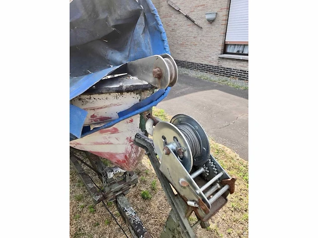 Roeiboot rood met trailer - afbeelding 4 van  11