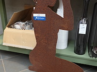 Roest design – yogameisje biddend | h90 cm - afbeelding 1 van  4
