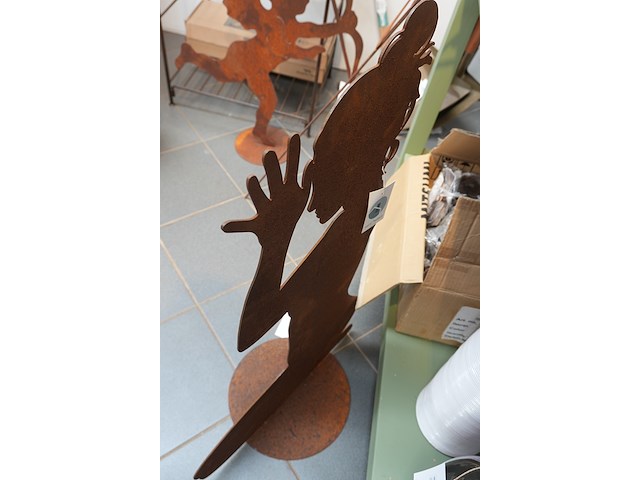 Roest design – yogameisje biddend | h90 cm - afbeelding 4 van  4