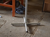 Roestvrij rek in hoogte verstelbaar , h 210 cm - afbeelding 2 van  3