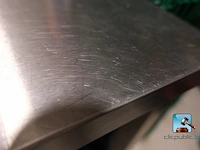 Roestvrij stalen tafel met inhoud - afbeelding 5 van  5