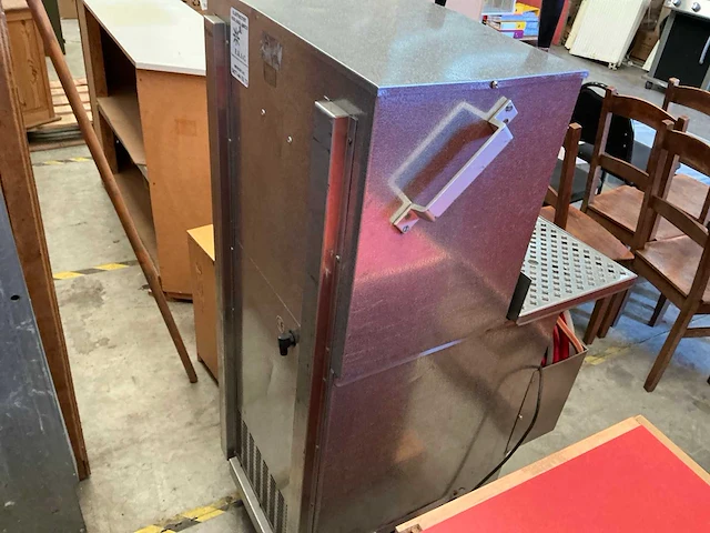 Roestvrijstalen bierinstallatie voor het tappen van bier - afbeelding 4 van  7