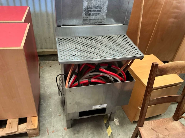 Roestvrijstalen bierinstallatie voor het tappen van bier - afbeelding 3 van  7
