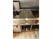 Roestvrijstalen meubel met friteuses en gasplancha - afbeelding 4 van  10