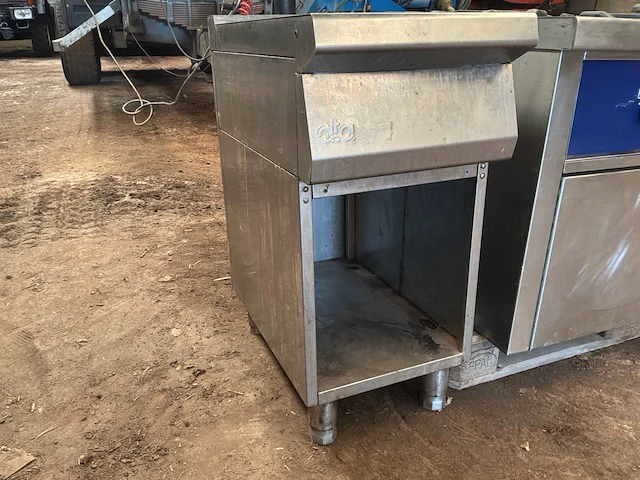 Roestvrijstalen serveertafel op wielen serveerwagen - afbeelding 5 van  6