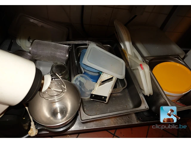 Roestvrijstalen tafel en serveertafel - afbeelding 5 van  6