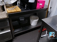 Roestvrijstalen tafel