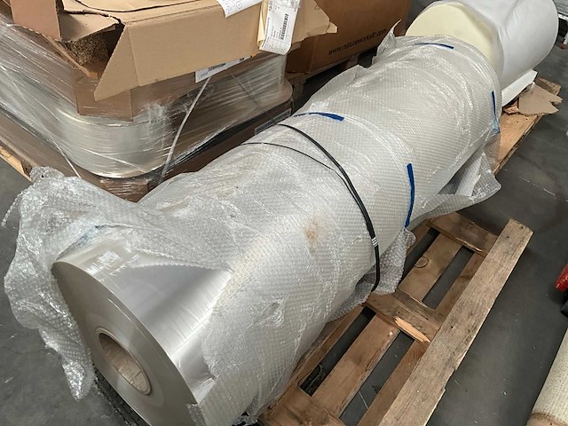 Rol plastic folie earthfirst 20 micron - afbeelding 5 van  10