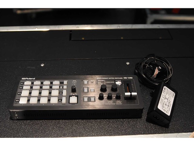 Roland - xs1hd matrix switcher - video - afbeelding 1 van  3