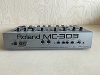 Roland mc-303 groovebox synthesizer - afbeelding 3 van  4