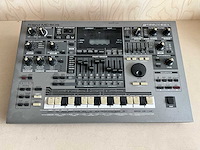 Roland mc-505 groovebox synthesizer - afbeelding 2 van  4