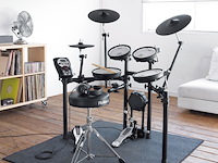 Roland td11 - electronische drumkit - inclusief versterker alto ts 112a en stoel