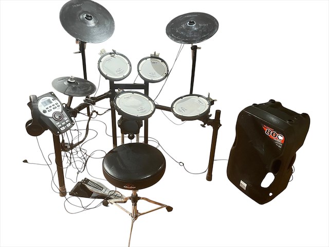 Roland td11 - electronische drumkit - inclusief versterker alto ts 112a en stoel - afbeelding 4 van  5