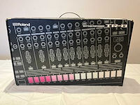 Roland tr-8 drumcomputer - afbeelding 1 van  3