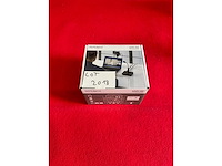 Roland uvc-02 web presentation dock - afbeelding 1 van  2