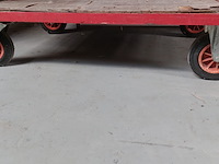 Rolcontainer rood - afbeelding 6 van  6