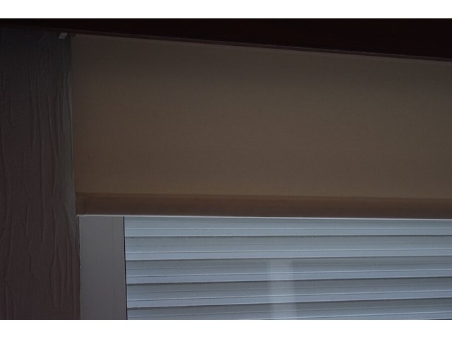 Rolgordijnen 1x90cm en 4x250cm( zelf demonteren) - afbeelding 3 van  6