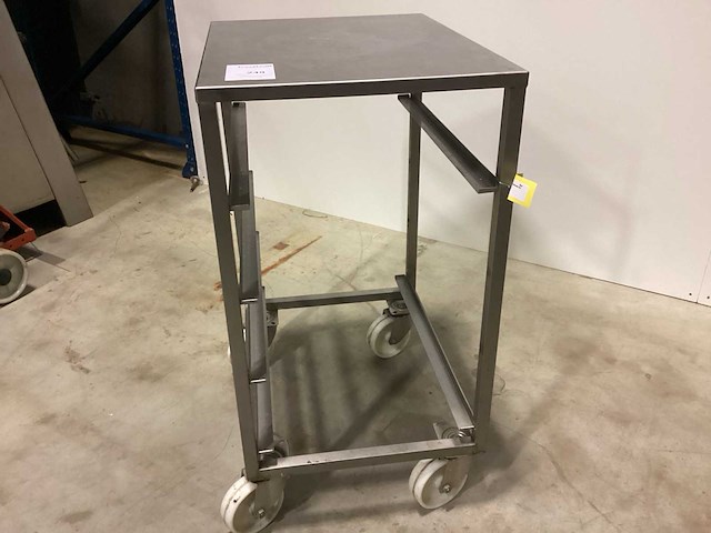 Rolkar laag - en 600x400 op wielen - rvs werktafel - afbeelding 3 van  3