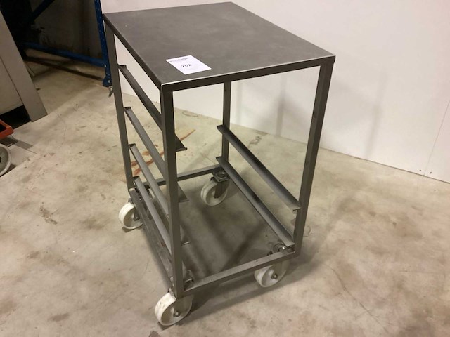 Rolkar laag - en 600x400 op wielen - rvs werktafel - afbeelding 2 van  3