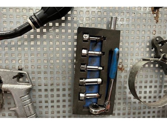 Rolkar met inhoud - afbeelding 6 van  6