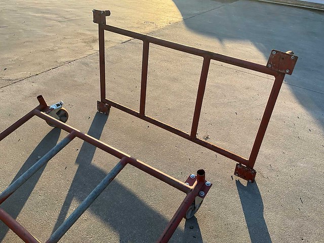 Rolkar/onderstel (3x) en bok - afbeelding 1 van  1