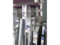Roll-up rolgordijnen en klittenband (65x) - afbeelding 13 van  13