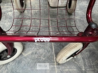 Rollator + 1 pak incontinentiemateriaal - afbeelding 3 van  3